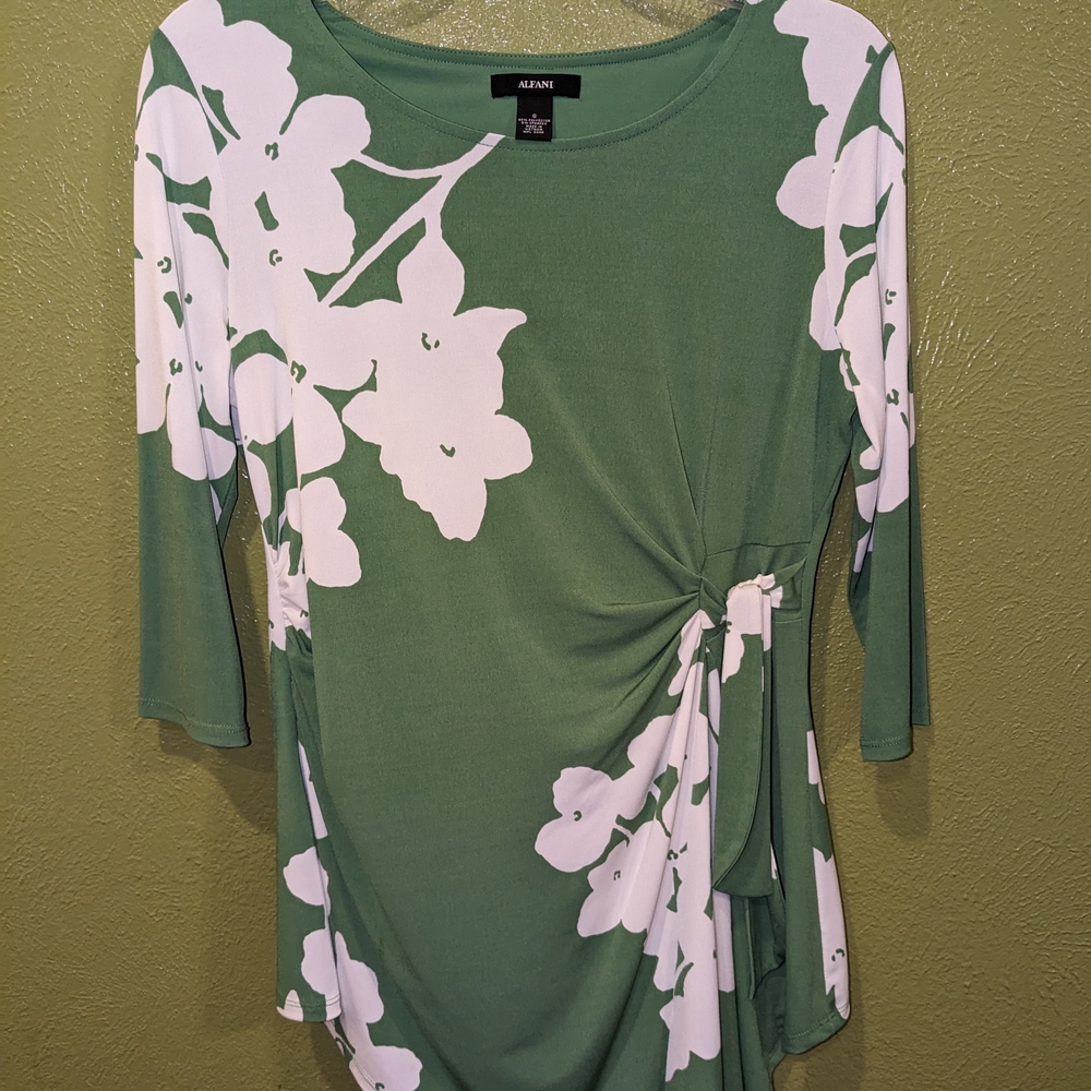 Alfani Green Floral Women's Top